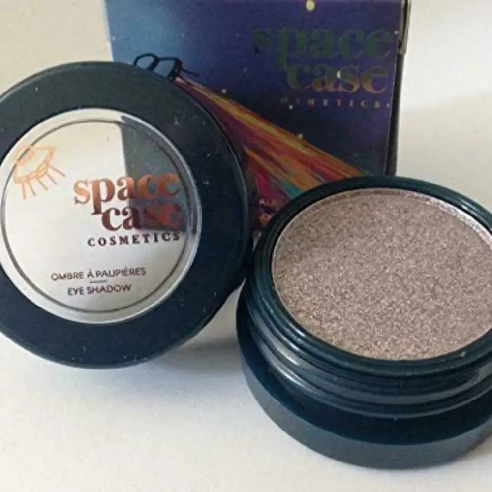 Space Case Cosmetics Eyeshadow in 